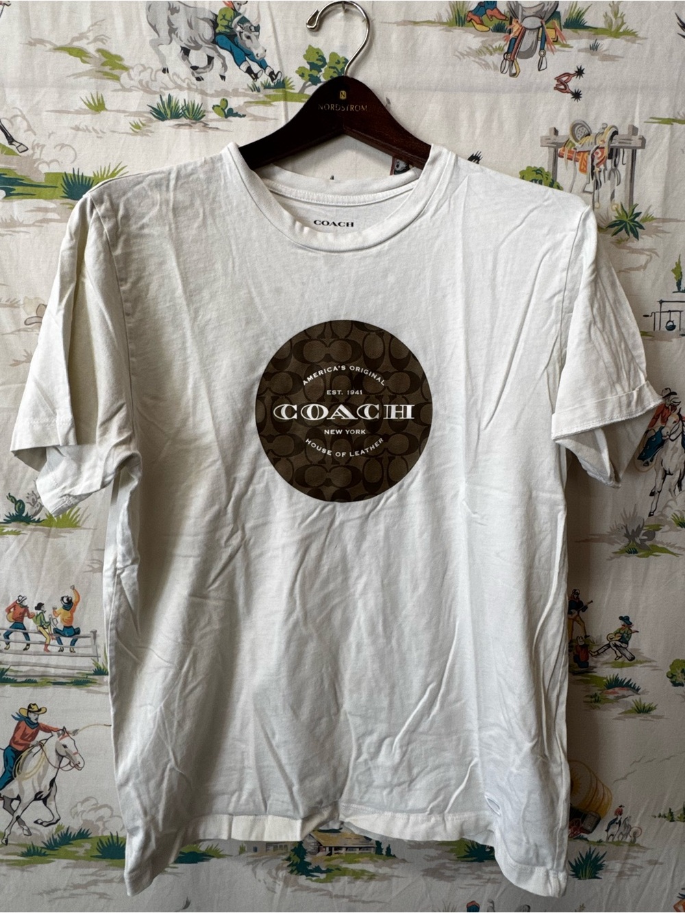 COACH Menโs White Logo Graphic T-Shirt size medium